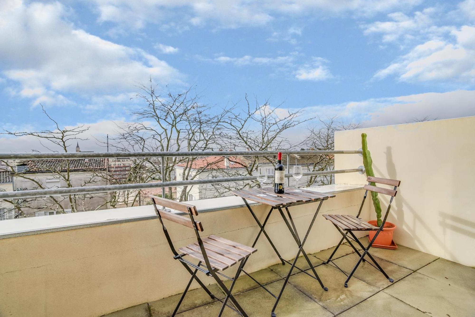Appartamento Votre Escale - Le Petit Montmartre Niort Esterno foto